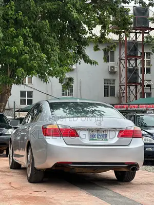 Photo - Honda Accord 2013 Silver