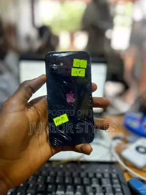 Apple iPhone 12 64 GB Black