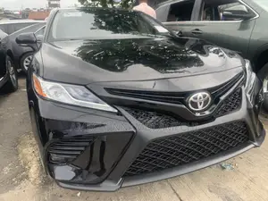 Toyota Camry SE FWD 2020 Black