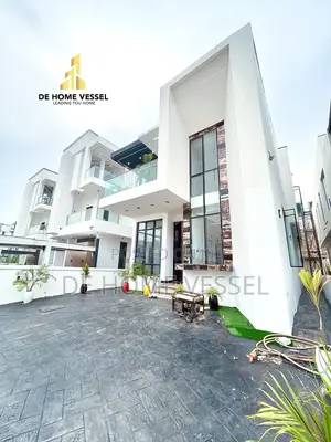 5bdrm Duplex in Chevron for sale