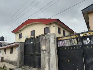 8bdrm Block of Flats in Jakpa Road, Warri for sale