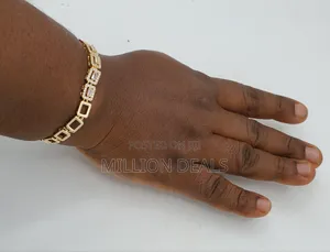 Photo - Glamorous Unique Women Link Studs Bracelet Gold
