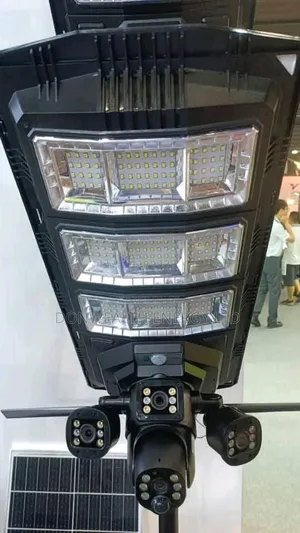 Dual Lens Solar PTZ 450watts Street Light and CCTV