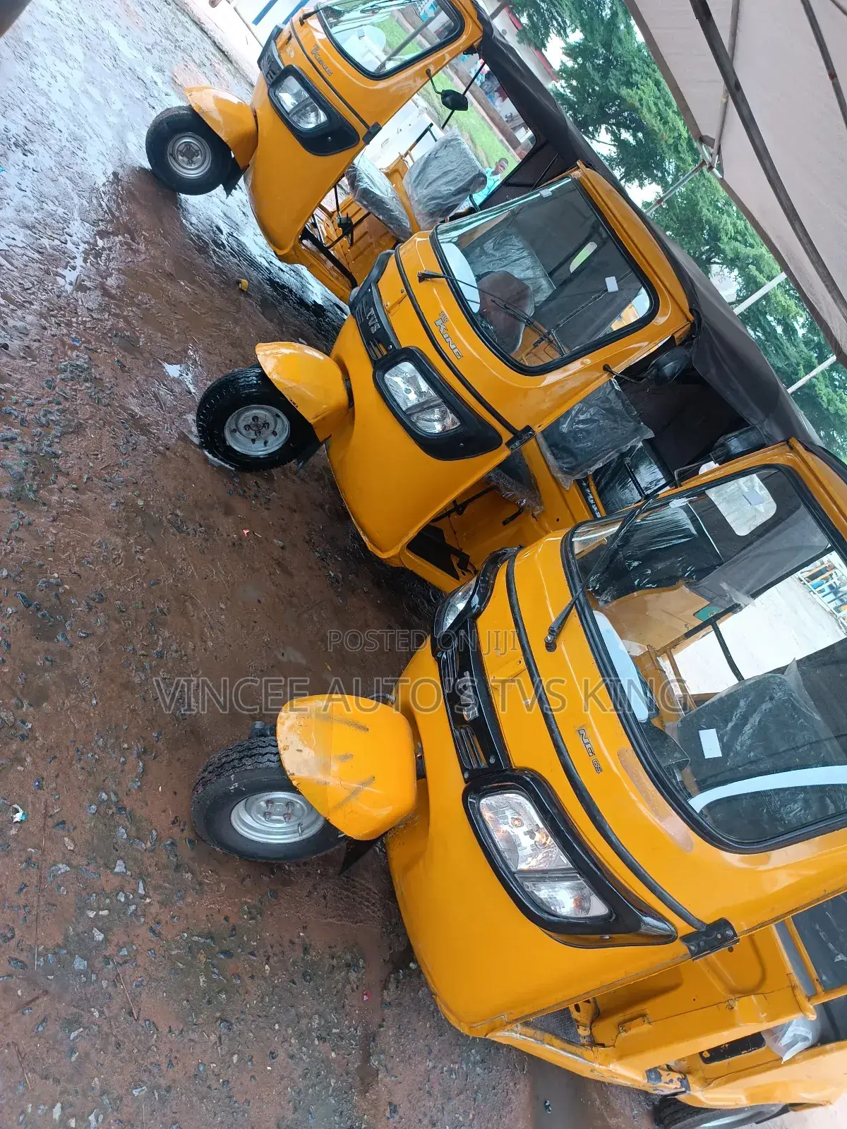 TVS King Cargo 2022 Yellow