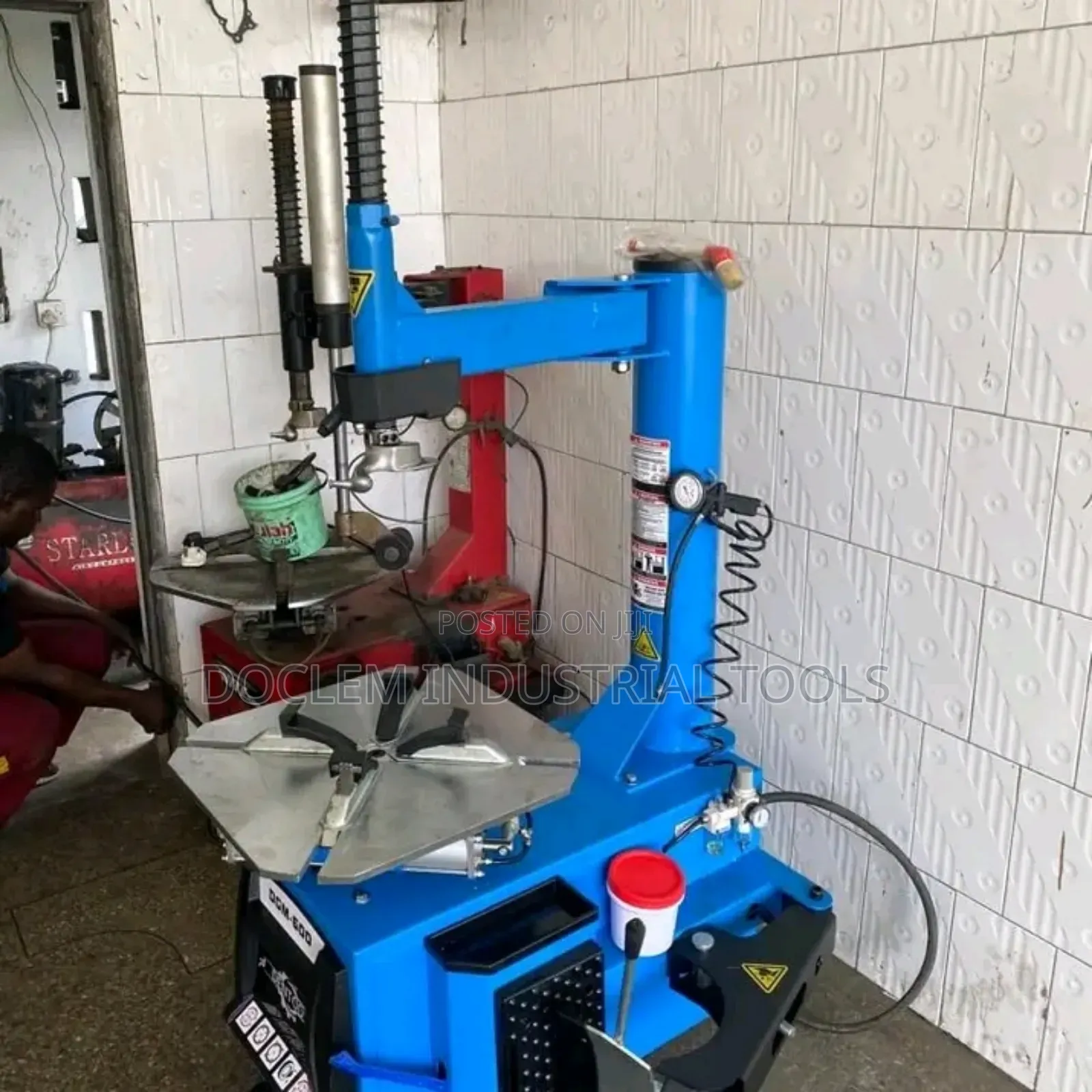 Automatic Tyre Charger