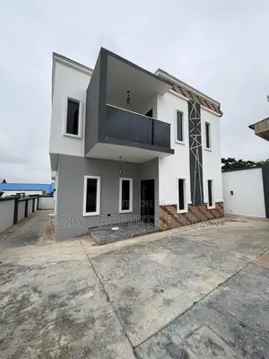 4bdrm Duplex in Kolapo Ishola Gra, Ibadan for sale