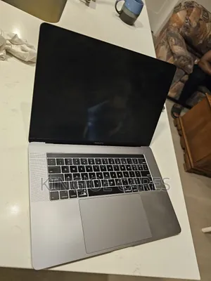 Laptop Apple MacBook Pro 2018 32GB Intel Core I7 SSD 1T