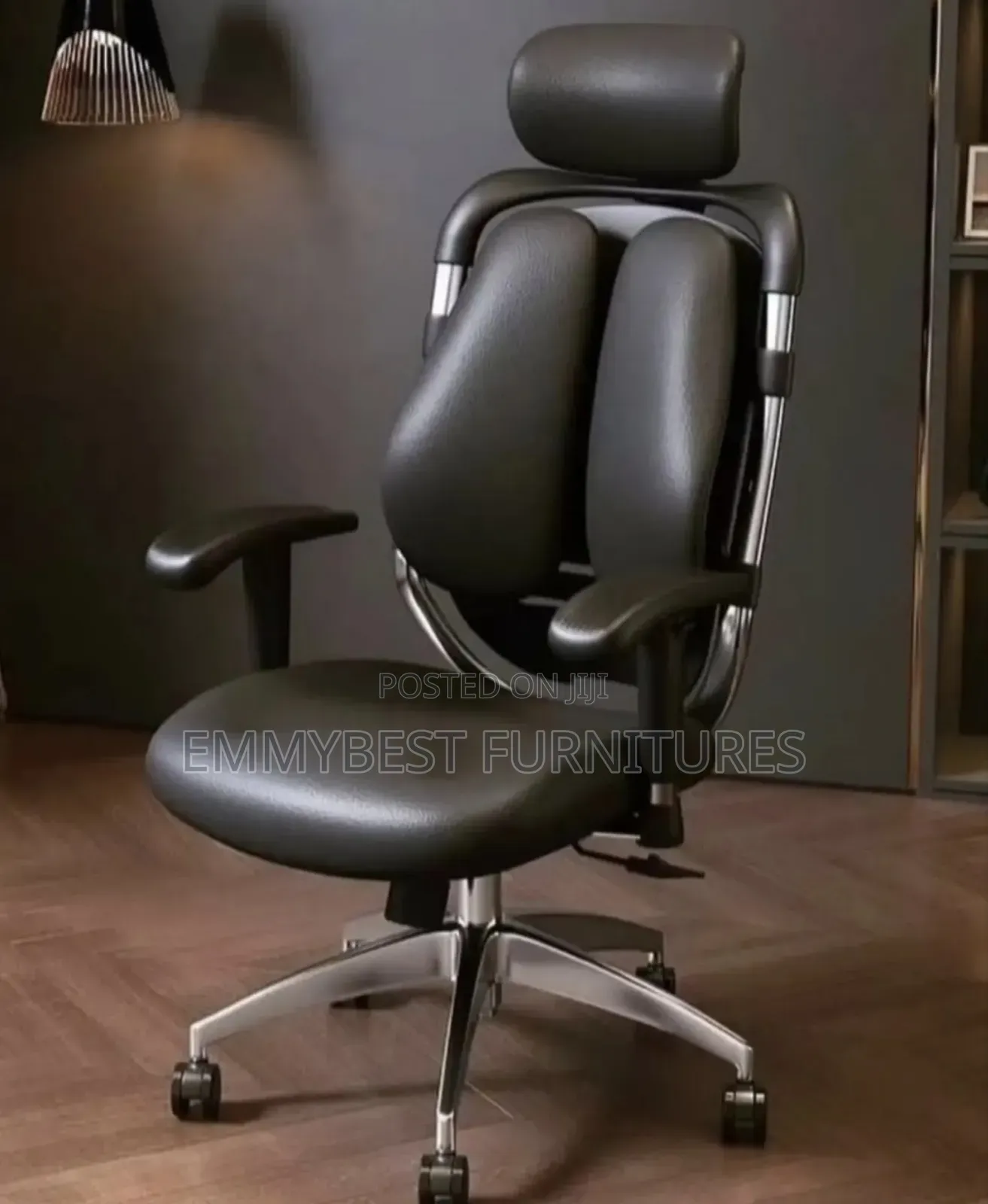 Executive Kidney Designed Swivel Office Chair .