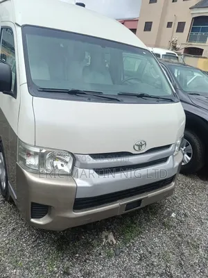 Toyota HiAce 2013 White
