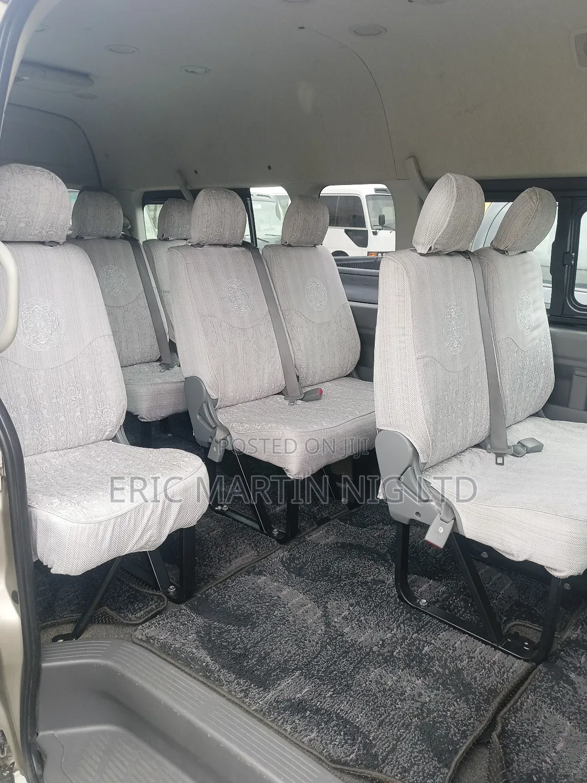 Toyota HiAce 2013 White