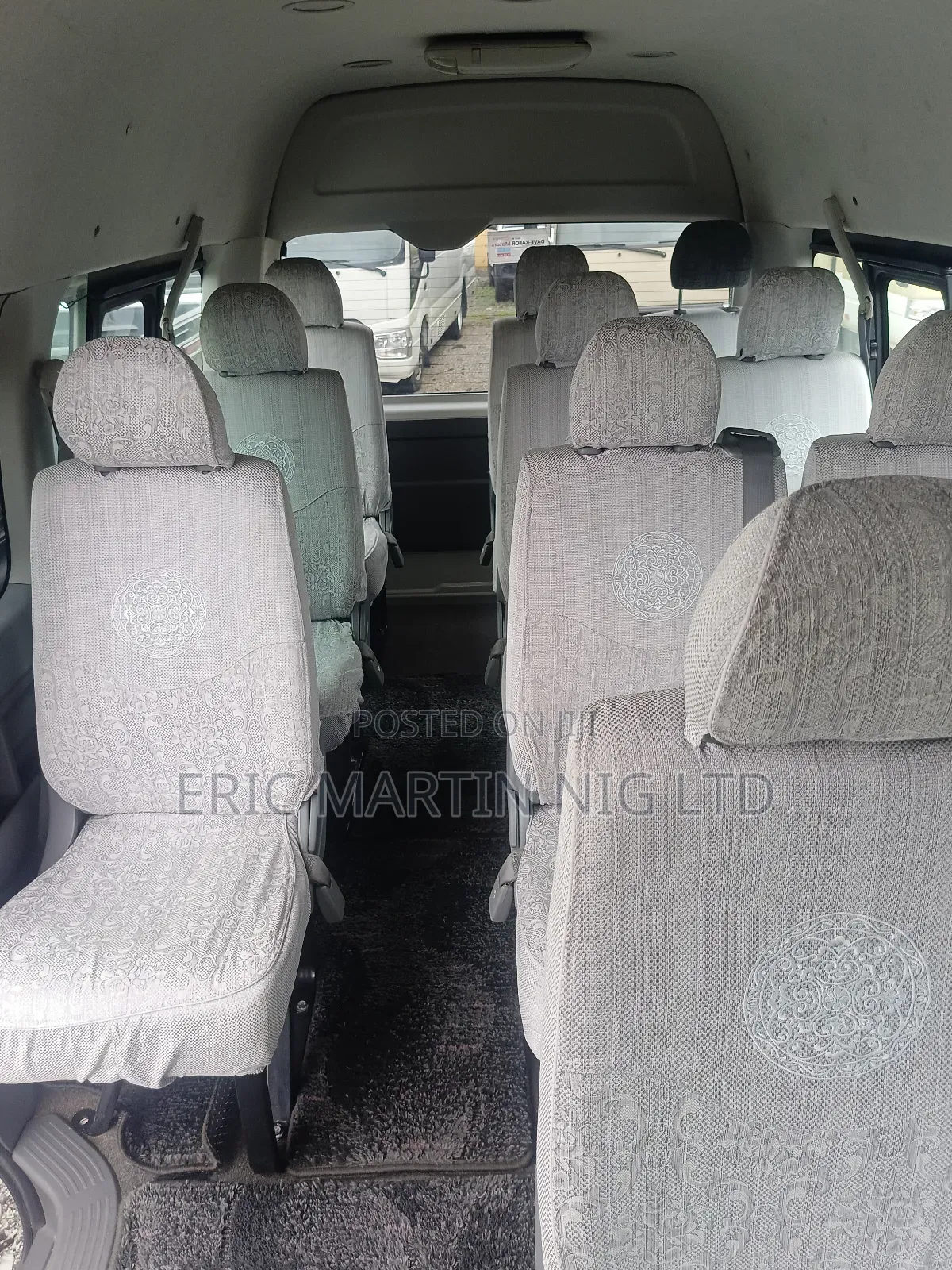 Toyota HiAce 2013 White