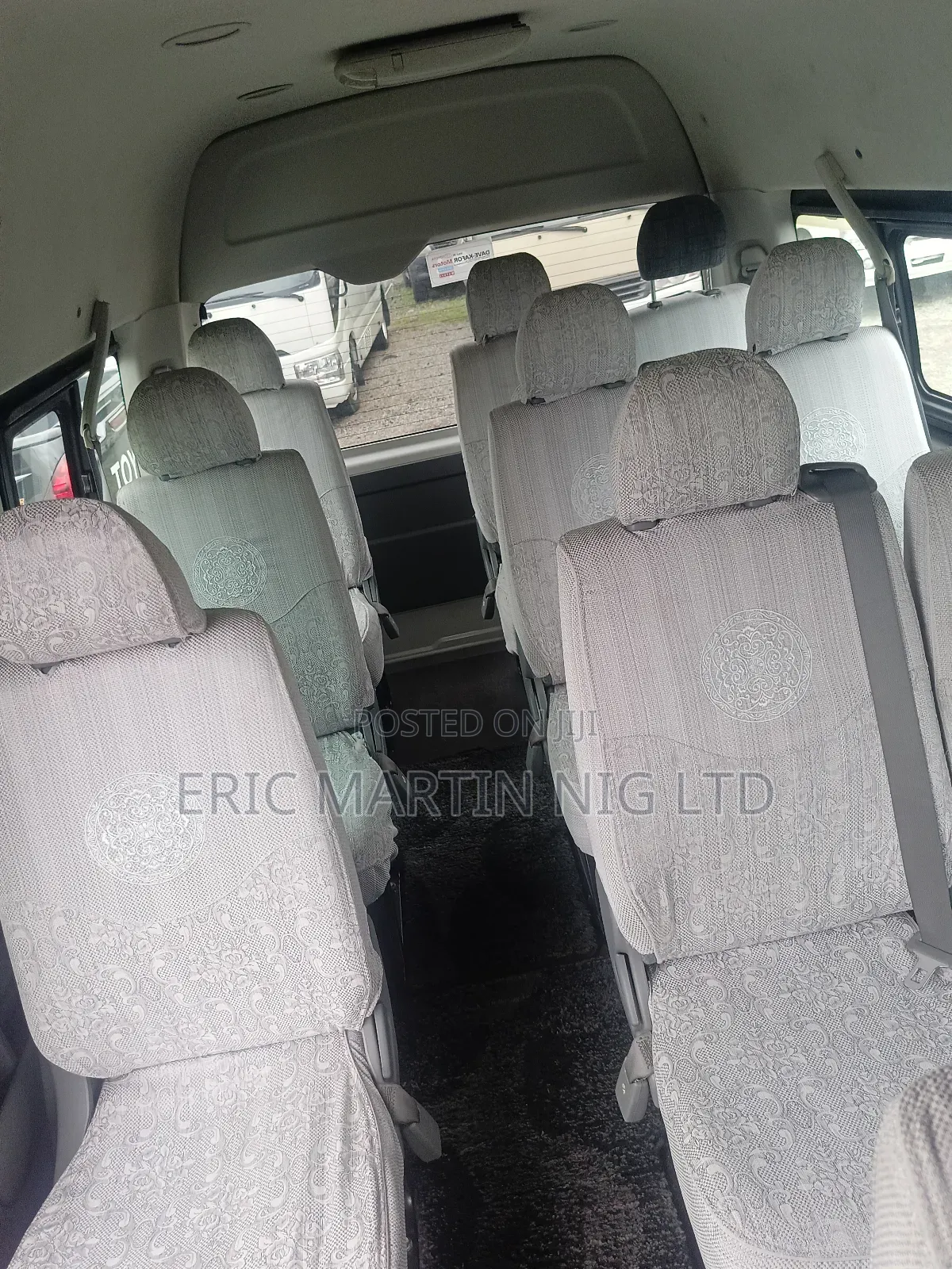 Toyota HiAce 2013 White