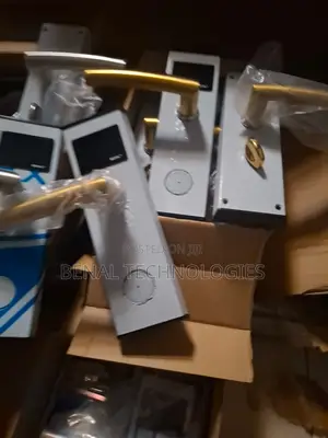 Hotel Key Card Lock System Powered by Smart Software