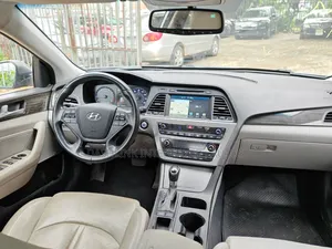 Hyundai Sonata Eco 4dr Sedan (1.6L 4cyl Turbo 7AM) 2015