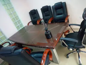Executive Comference Table (8,10,12,14,16,18,20seater)