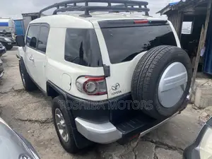 Toyota FJ Cruiser 4x4 Automatic 2009 White