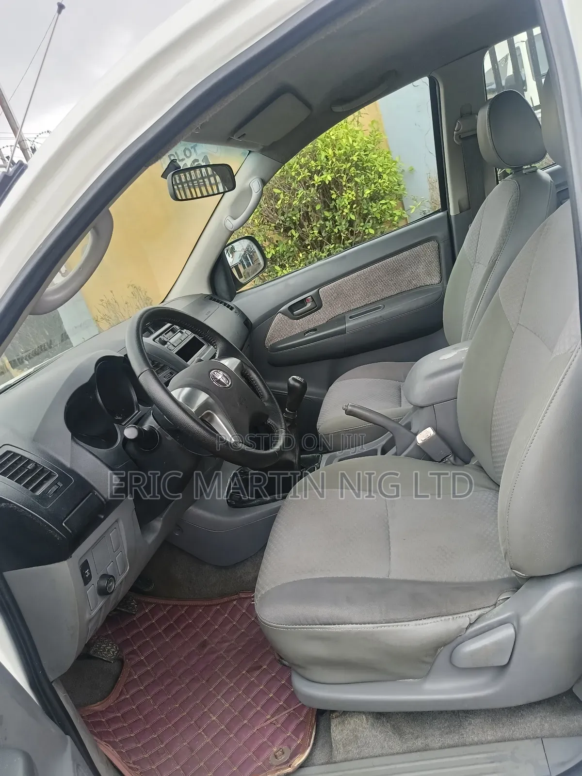 Toyota HiAce 2018 White