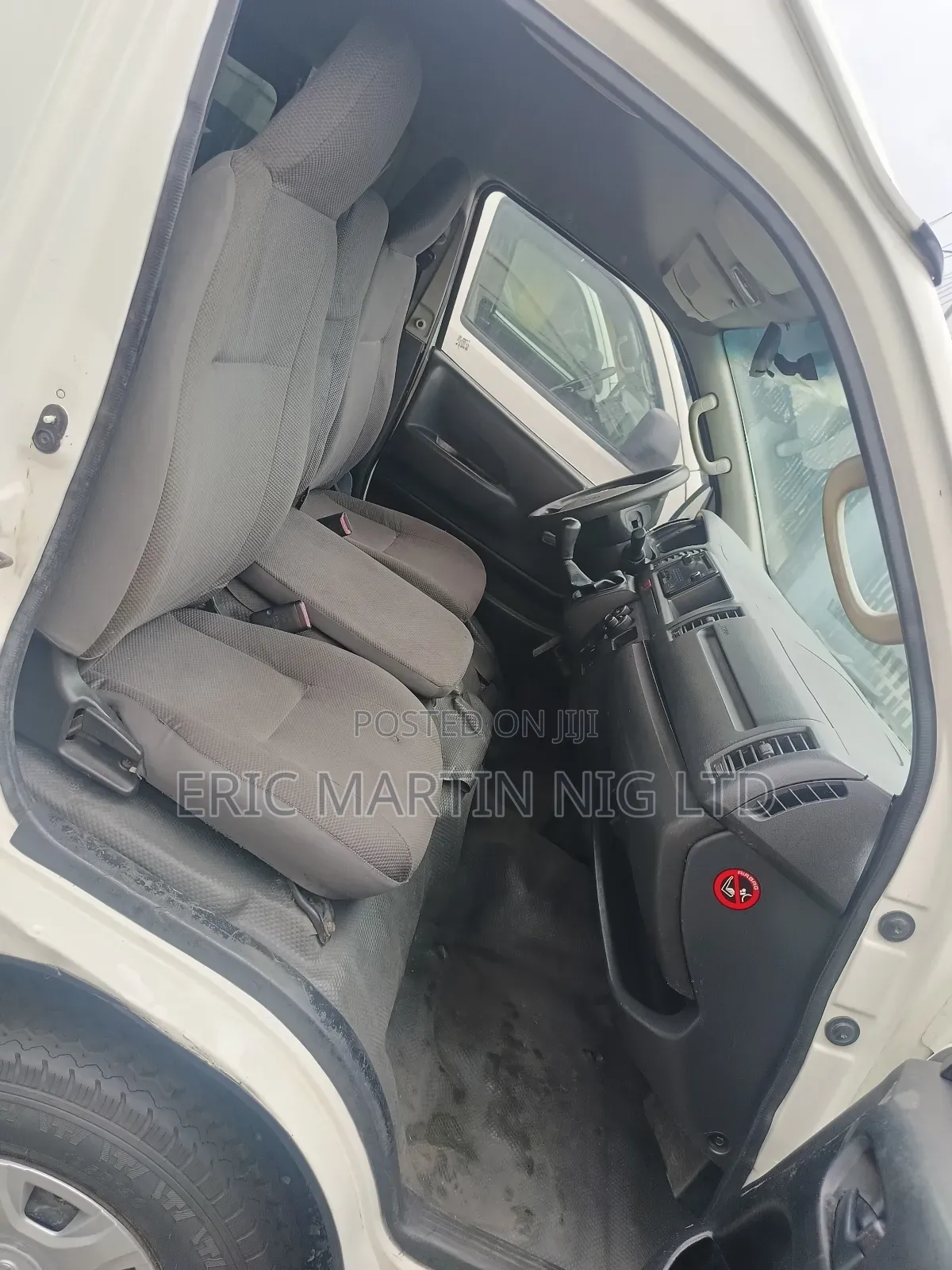 Toyota HiAce 2018 White
