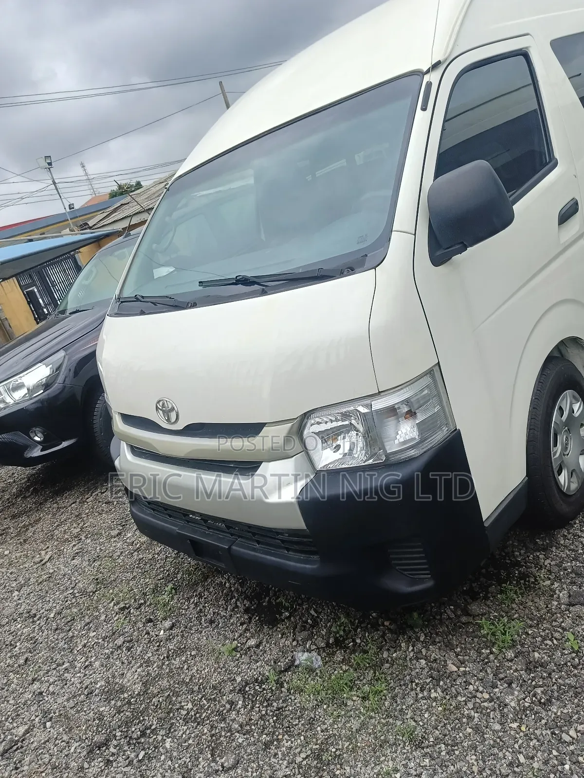 Toyota HiAce 2018 White