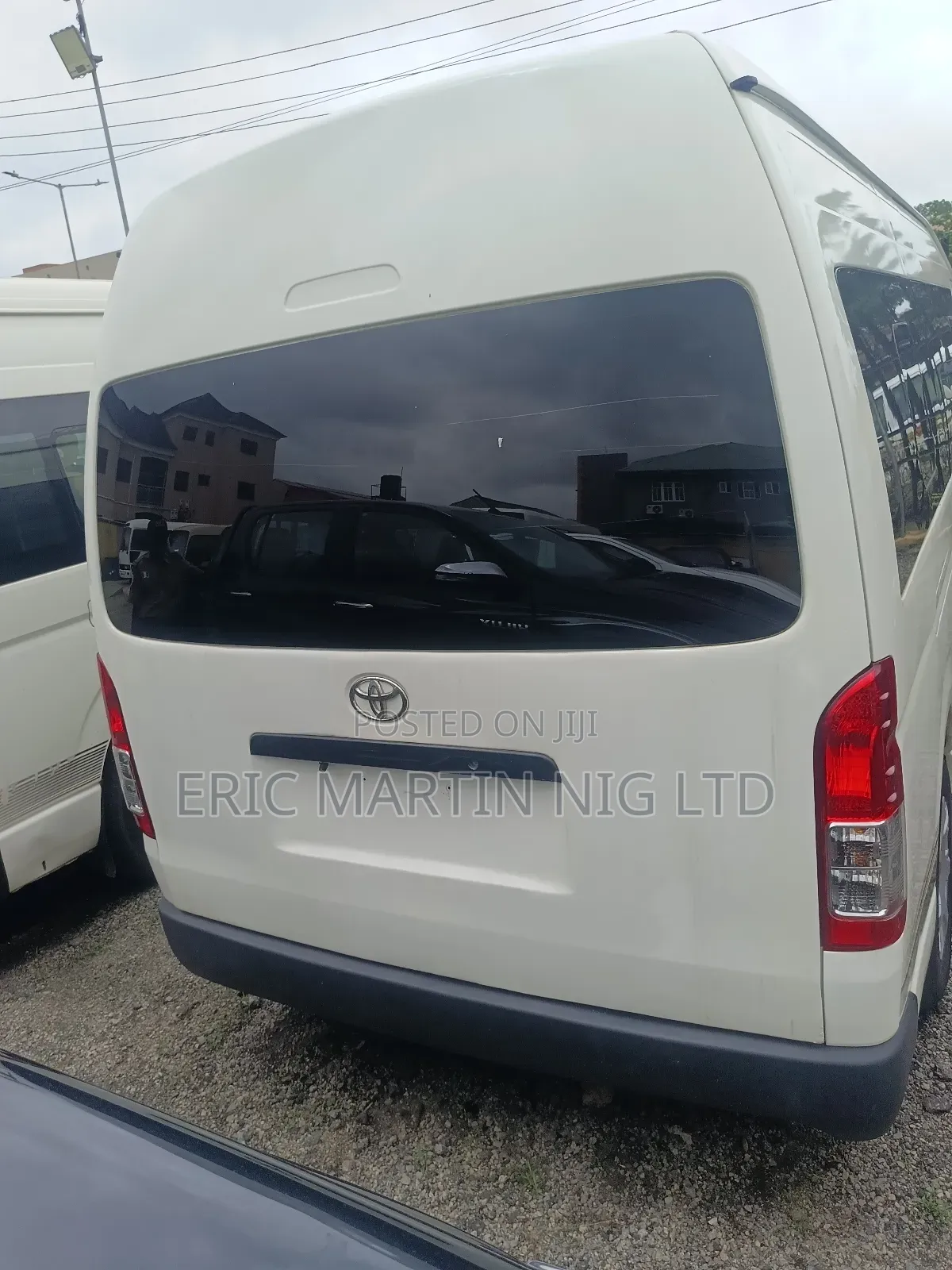 Toyota HiAce 2018 White