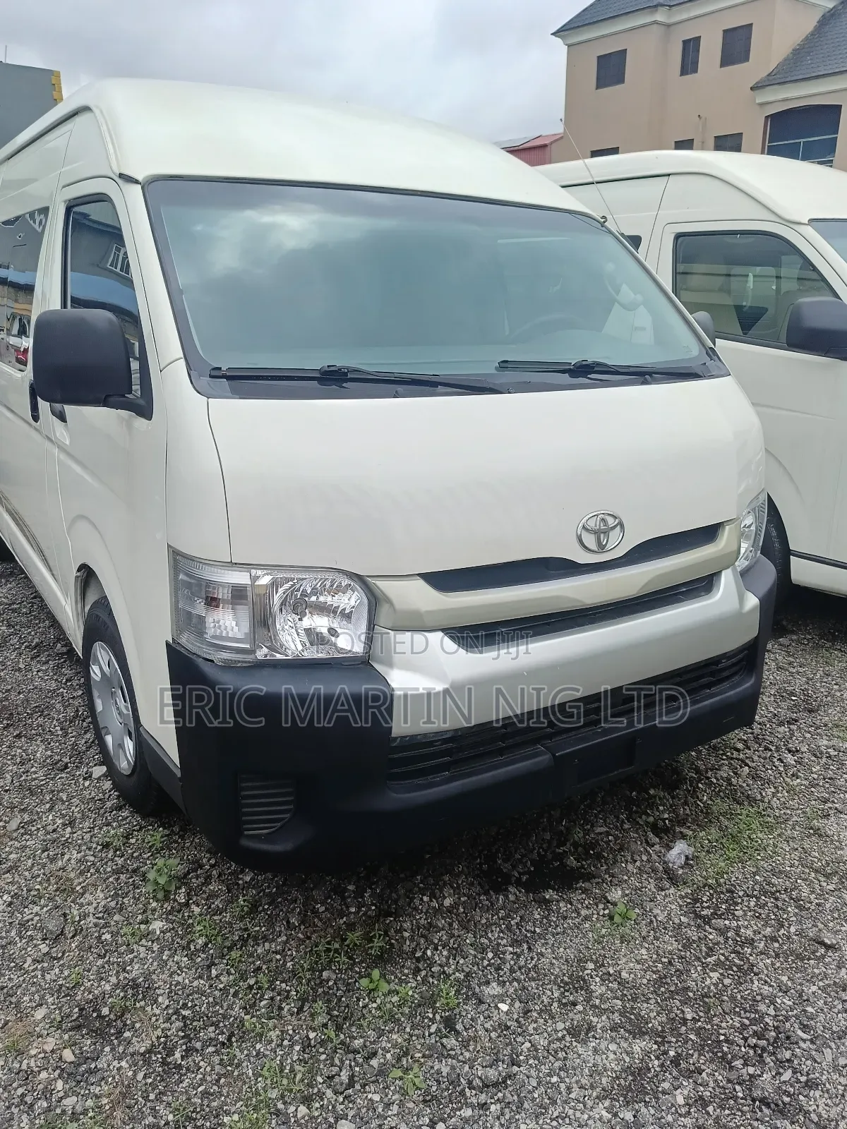 Toyota HiAce 2018 White