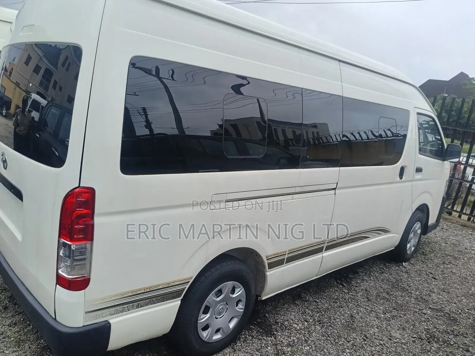 Toyota HiAce 2018 White