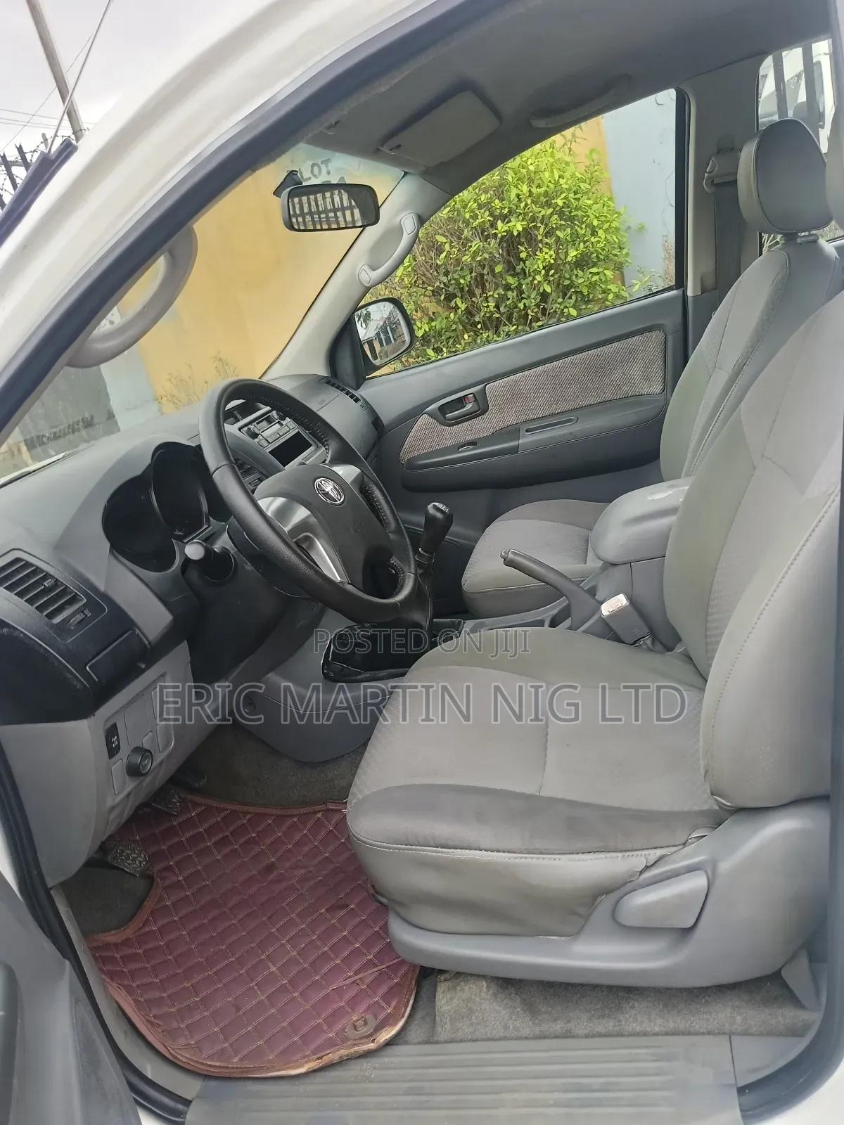 Toyota HiAce 2018 White