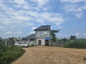 5bdrm Apartment in Agbowa for sale
