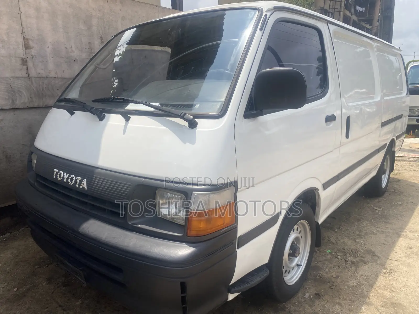 Toyota HiAce 1999 White