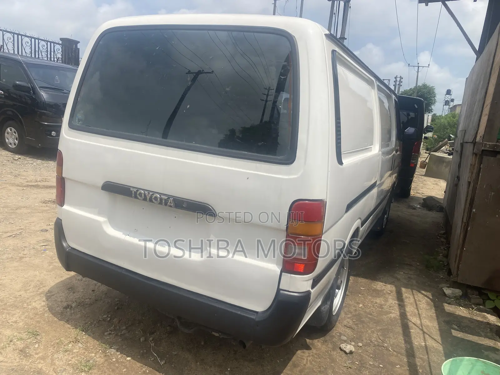 Toyota HiAce 1999 White
