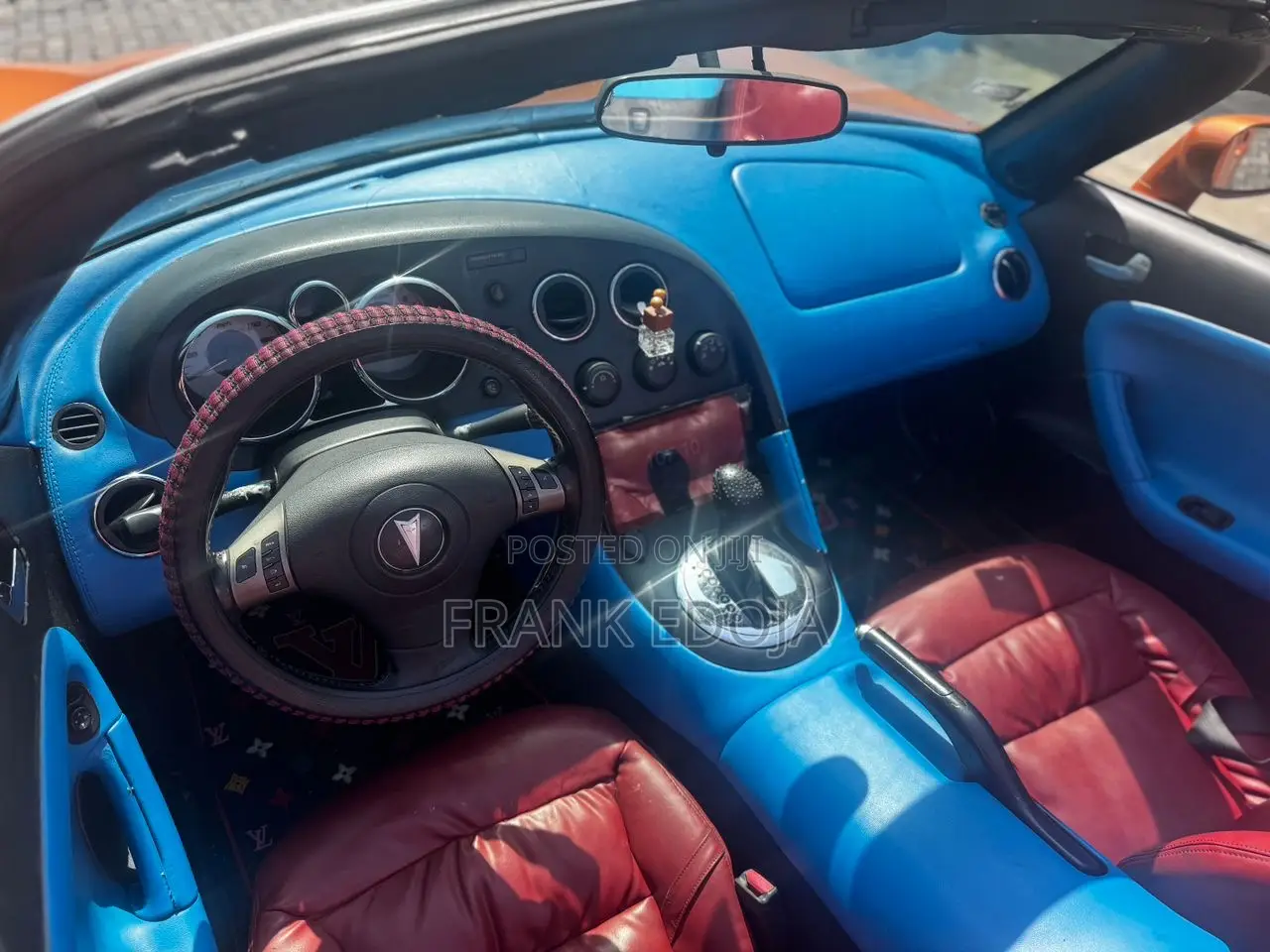 Pontiac Solstice 2010 Orange