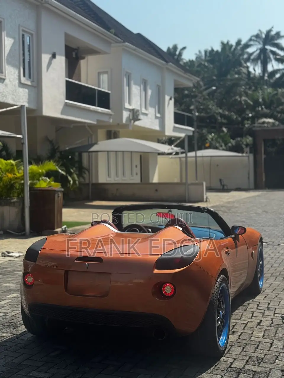Pontiac Solstice 2010 Orange