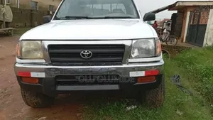 Toyota Tacoma 2003 White