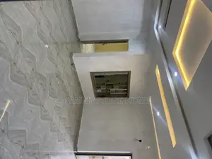 2bdrm Block of Flats in News Engineering for rent