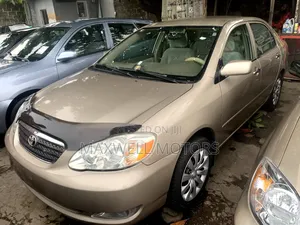 Toyota Corolla LE 2005 Gold
