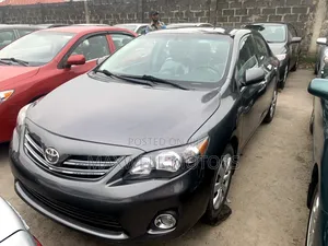 Toyota Corolla LE 4dr Sedan (1.8L 4cyl 4A) 2012 Gray