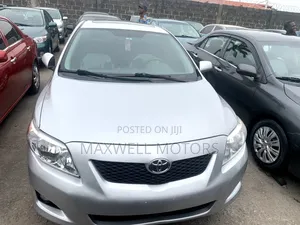 Toyota Corolla LE 4dr Sedan (1.8L 4 cyl 4A) 2009 Silver