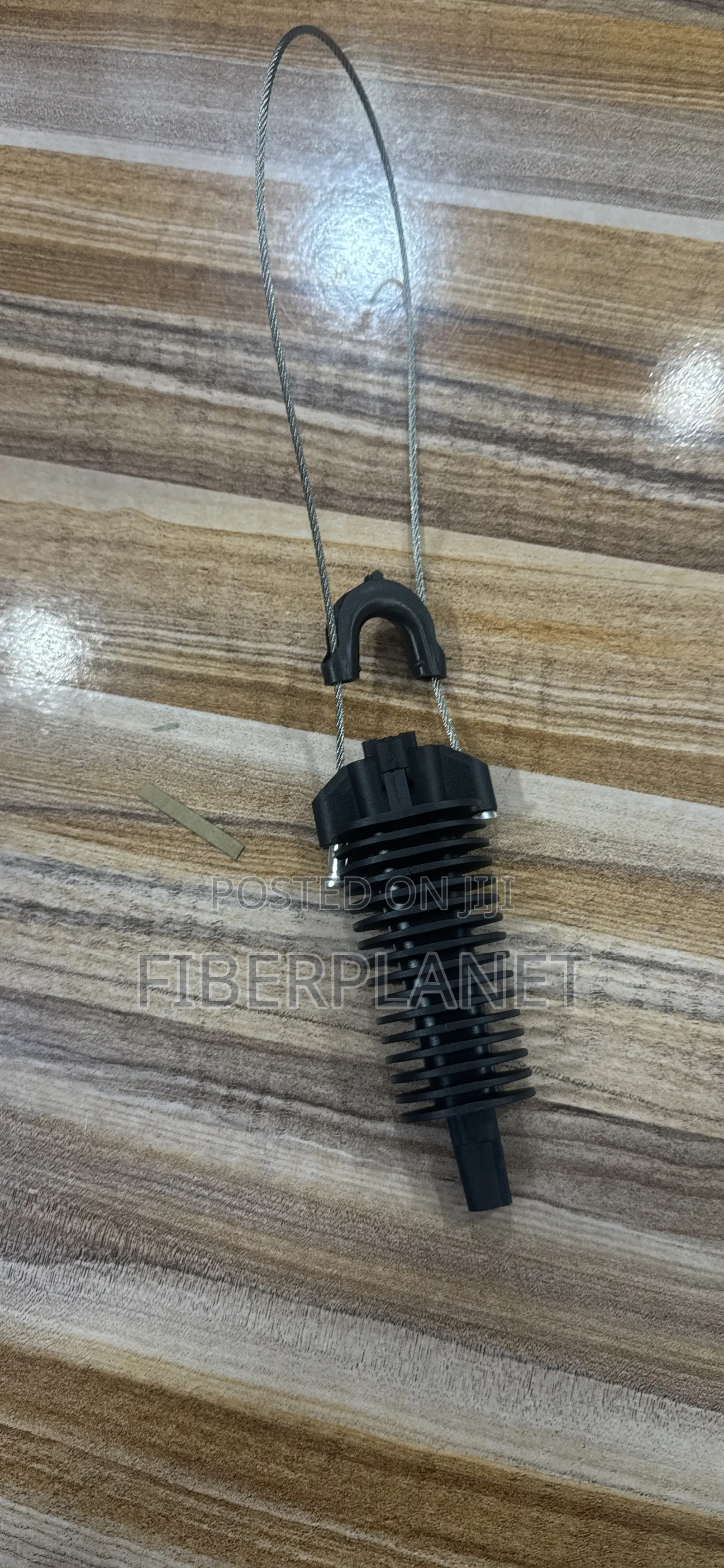 Fiber Optics Tensioning Clamp