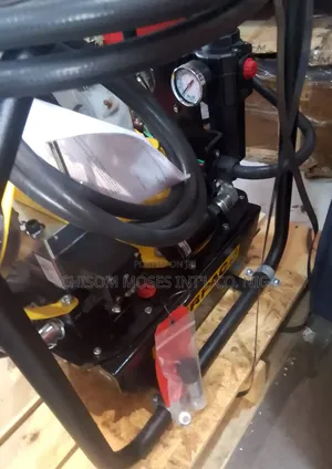 Enerpac Hydraulic Torque Machine
