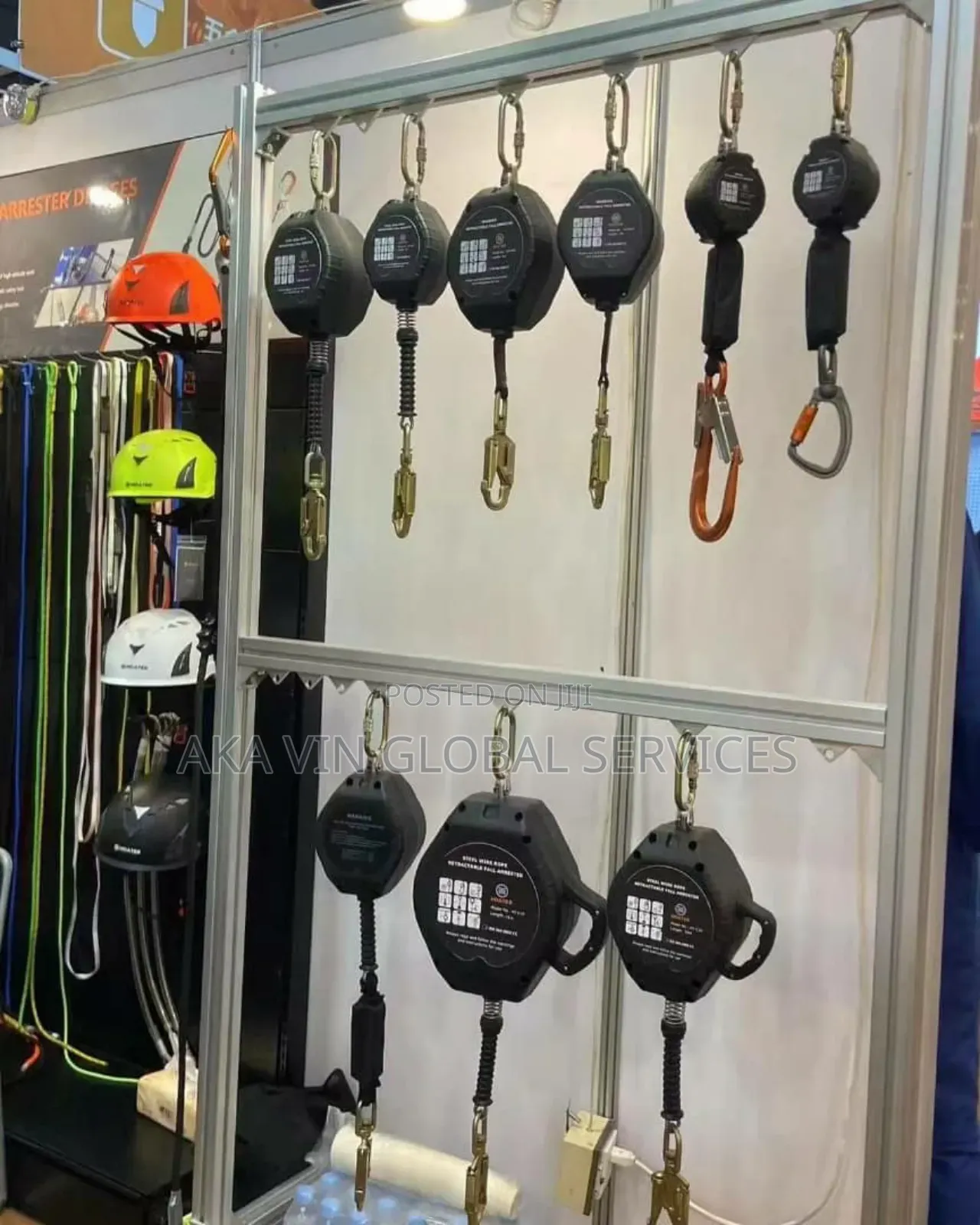 Retractable Fall Arrester With Automatic Recall