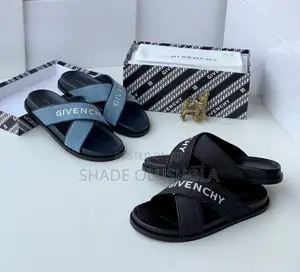 Photo - Quality Givenchy Slides