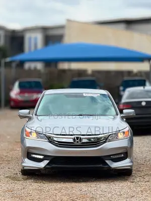 Photo - Honda Accord 2017 Silver