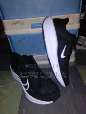 Photo - Nike Quest 6 (Sneaker)