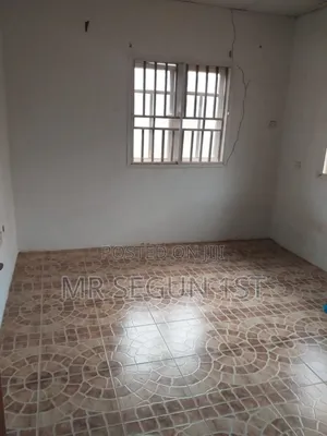 Studio Apartment in Chelsea Estate, Rind Road for rent