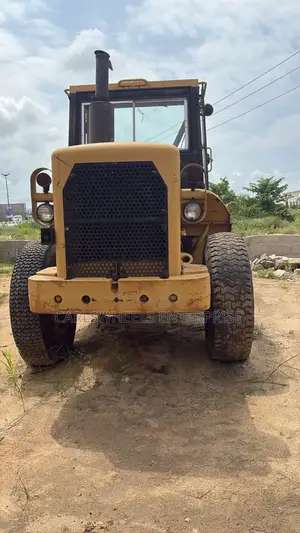 Tokunbo 950 C. Caterpillar Payloader.