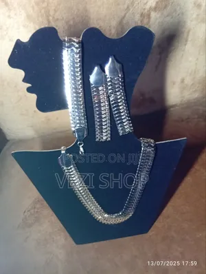 3 PCS Set of Exaggerated Fashion Accessories