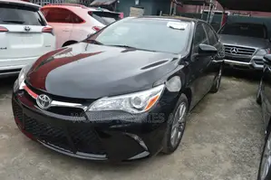 Toyota Camry SE w/Special Edition Pkg (2.5L 4cyl 6A) 2016 Black