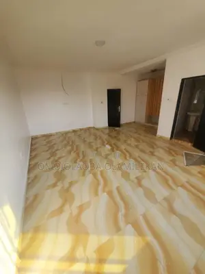 Photo - Mini Flat in Chevron for rent