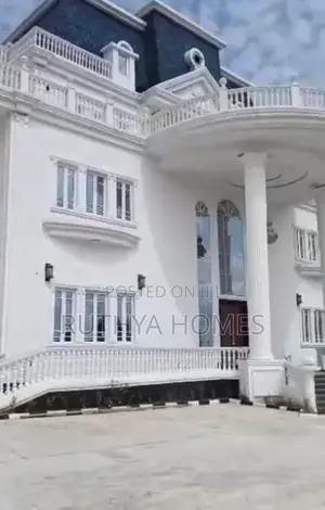 Photo - 9bdrm Duplex in Luxury 9 Bedroom for sale