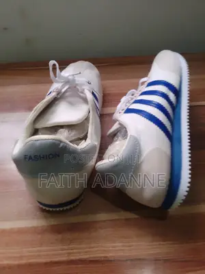 Photo - Men Sport Shoes